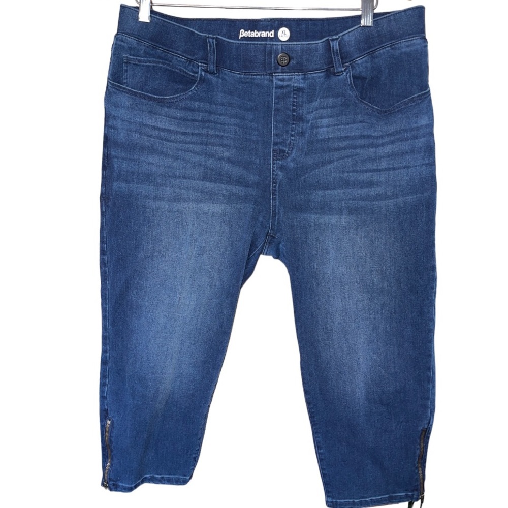 Betabrand Pull-On Capri Jeans with Stretch. XL Petite Short